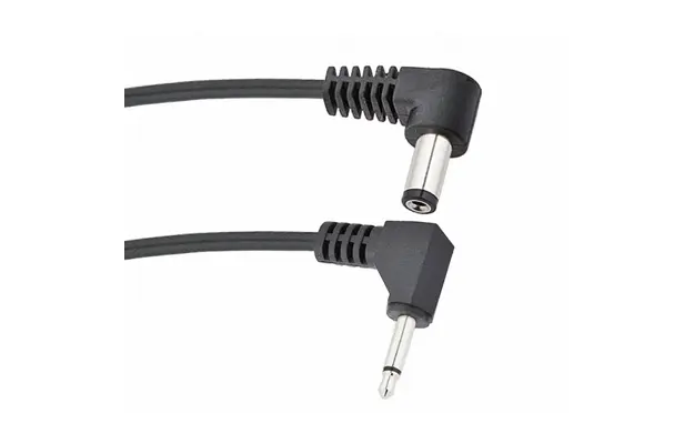 Voodoo Lab 3.5mm Mini Plug Cable – Right-Angle – 18″